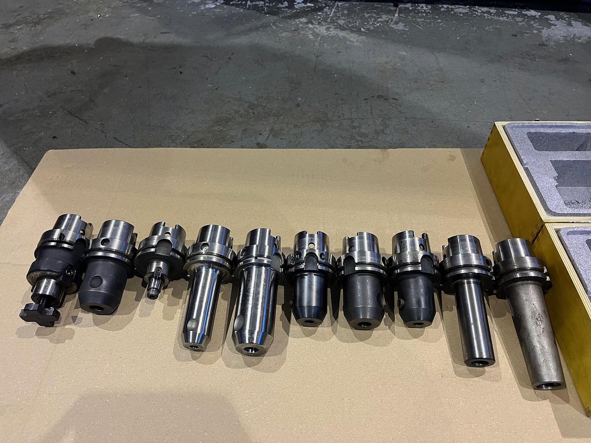 Usato CENTRO DI LAVORO VERTICALE