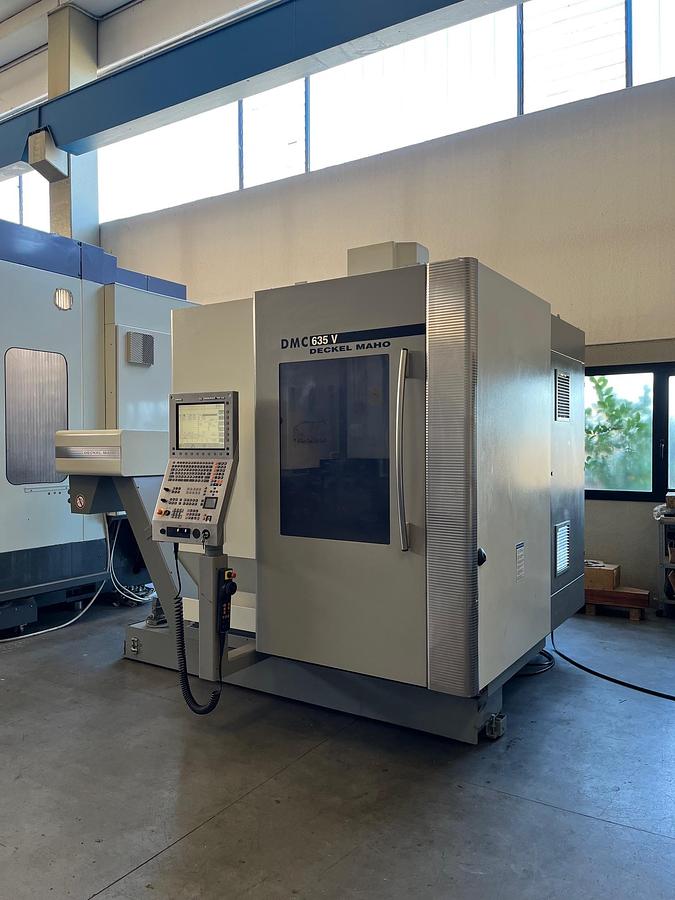 Usato CENTRO DI LAVORO VERTICALE