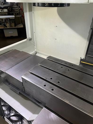 Usato CENTRO DI LAVORO VERTICALE