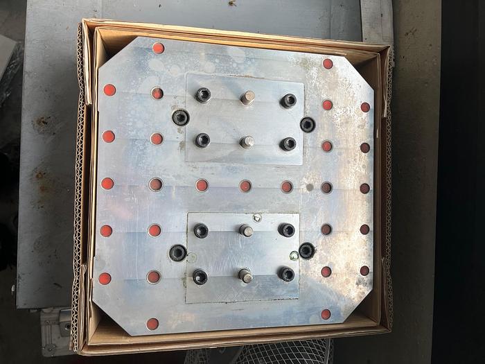 Usato CENTRO DI LAVORO VERTICALE