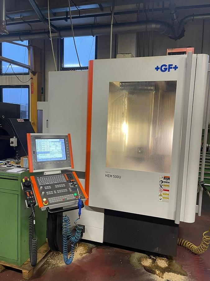 Usato CENTRO DI LAVORO VERTICALE 