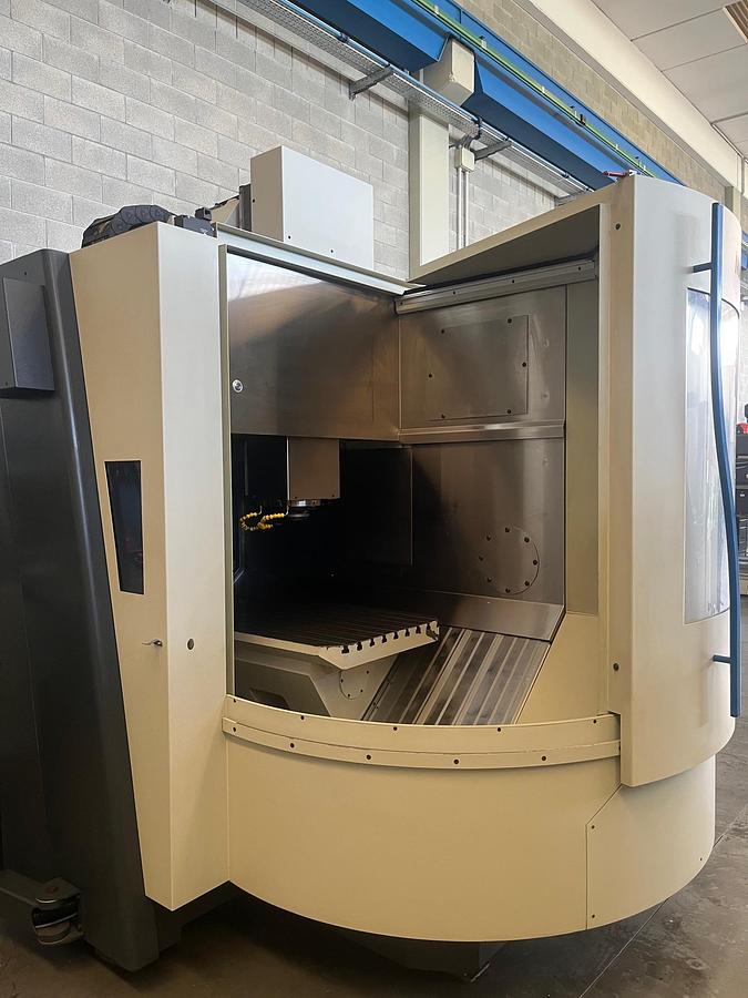 Usato CENTRO DI LAVORO VERTICALE 