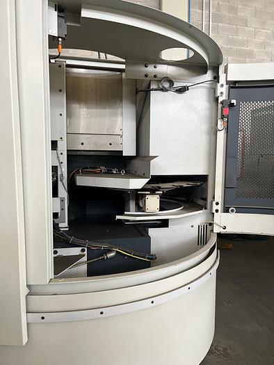 Usato CENTRO DI LAVORO VERTICALE