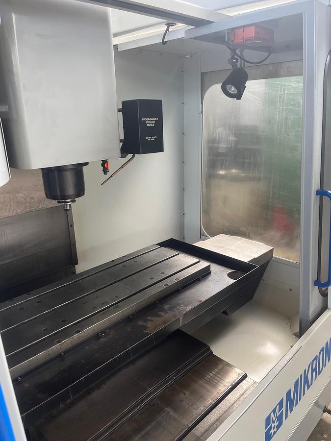 Usato CENTRO DI LAVORO VERTICALE 