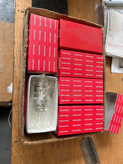 Usato CENTRO DI LAVORO VERTICALE