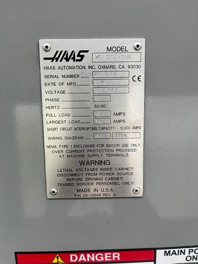 Usato CENTRO DI LAVORO VERTICALE