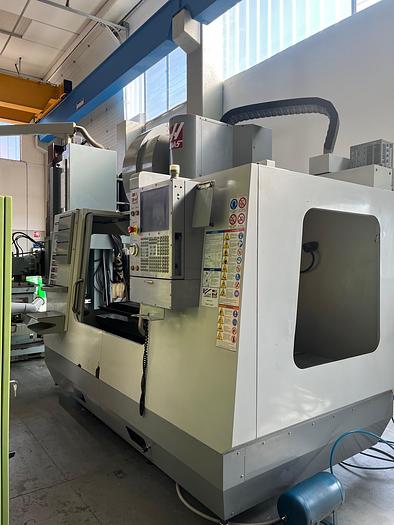 Usato CENTRO DI LAVORO VERTICALE