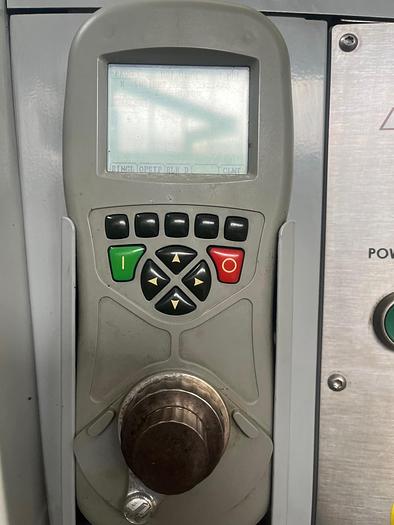 Usato CENTRO DI LAVORO VERTICALE