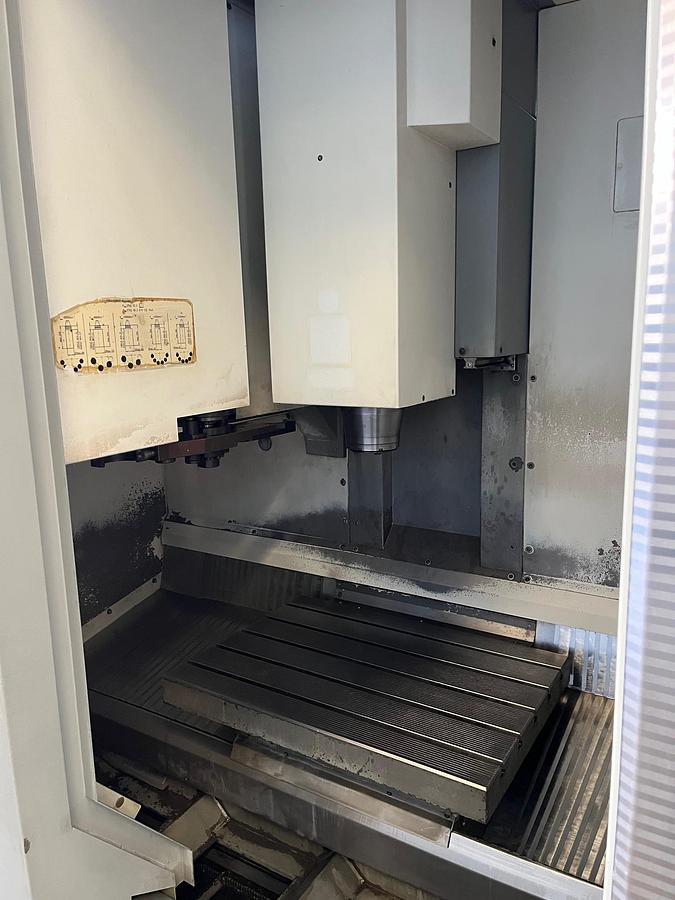 Usato CENTRO DI LAVORO VERTICALE