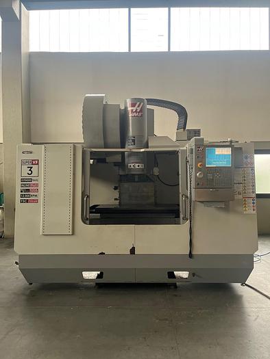 Usato CENTRO DI LAVORO VERTICALE