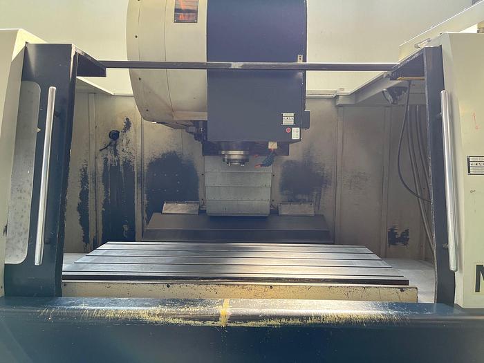 Usato CENTRO DI LAVORO VERTICALE