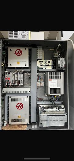 Usato CENTRO DI LAVORO VERTICALE