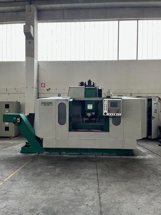 Usato CENTRO DI LAVORO VERTICALE 