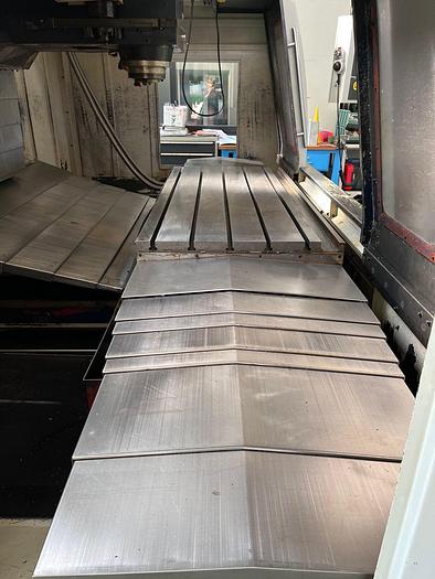 Usato CENTRO DI LAVORO VERTICALE