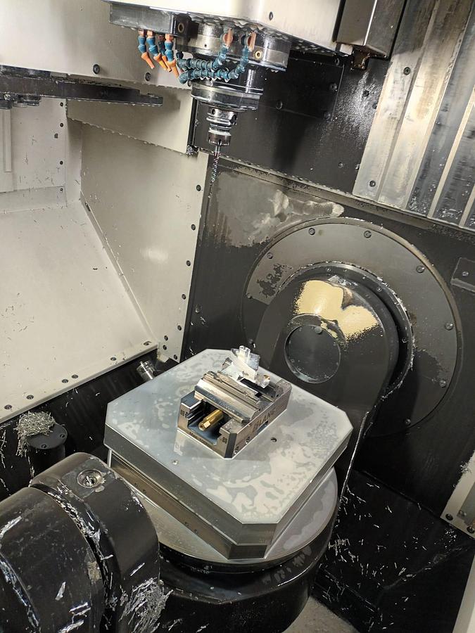 Usato CENTRO DI LAVORO VERTICALE 