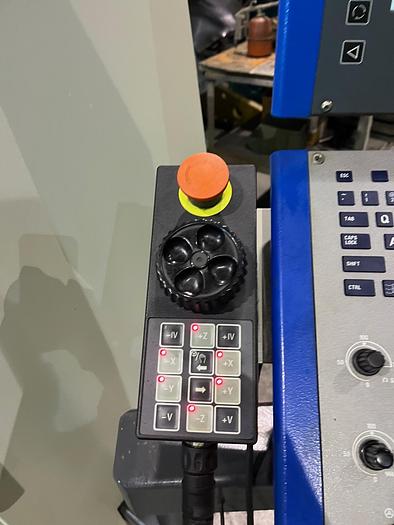 Usato CENTRO DI LAVORO VERTICALE