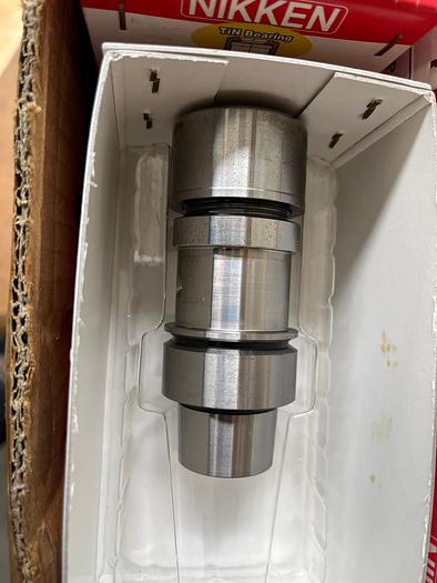 Usato CENTRO DI LAVORO VERTICALE