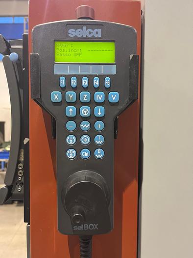 Usato CENTRO DI LAVORO VERTICALE