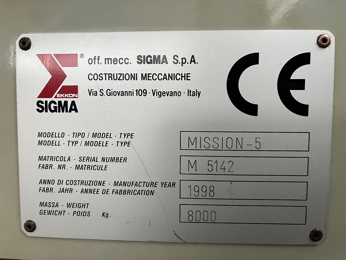 Usato CENTRO DI LAVORO VERTICALE