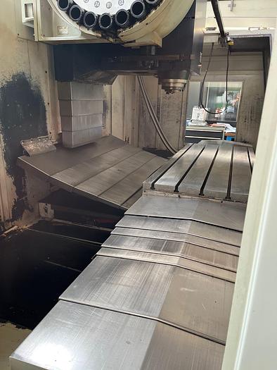 Usato CENTRO DI LAVORO VERTICALE