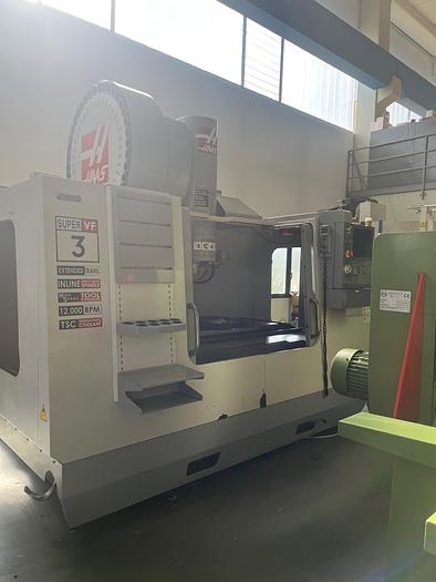 Usato CENTRO DI LAVORO VERTICALE