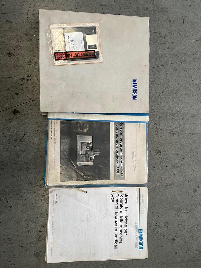 Usato CENTRO DI LAVORO VERTICALE 