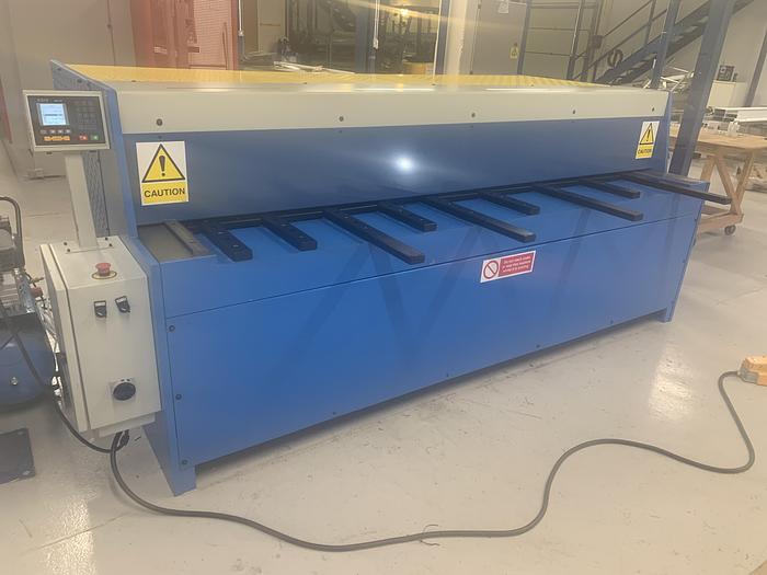 MACH- CUT MECHANICAL GUILLOTINES 2500mm x 3mm