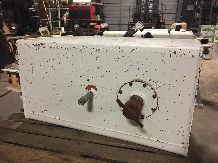 Used 75 GALLON HYDRAULIC TANK, RECTANGULAR, L: 37" W: 24" H: 20"