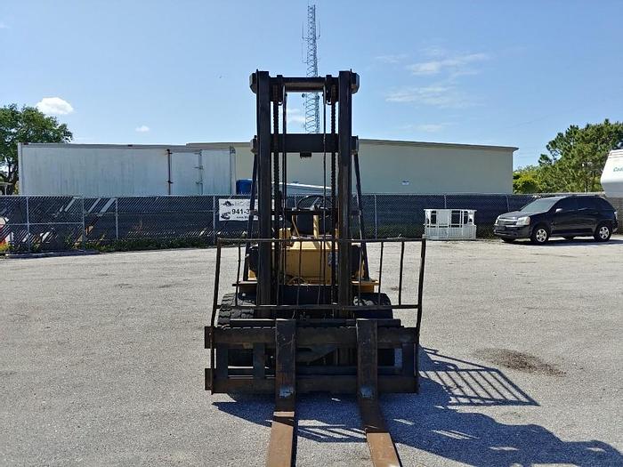 Used Clark C500-Y100 9,175 Lb 139" Fork Height Forklift - 16660