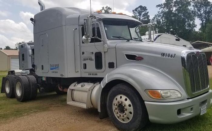 Used 2010 Peterbilt 386