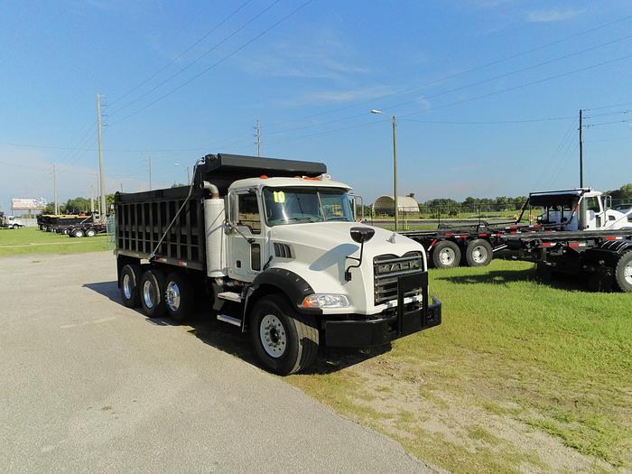 Used 2010 MACK GU 813
