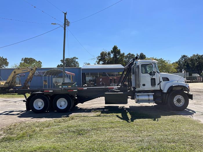 Used 2003 MACK CV713 Tandem-Axle Roll-Off Truck #5616