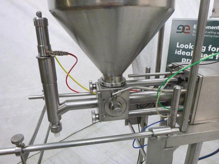 Used Apple International Piston Filler; Md#MR900