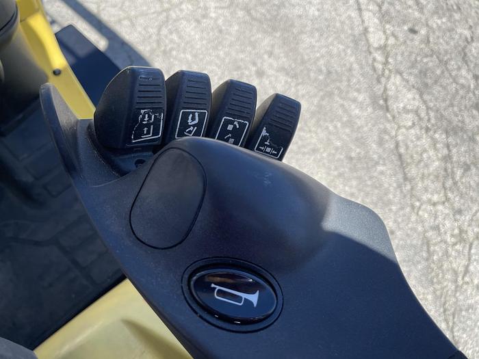 Used 10,000 POUND HYSTER MODEL S100FTBCS FORKLIFT 64" DIAMETER CASCADE CLAMP -PENDING