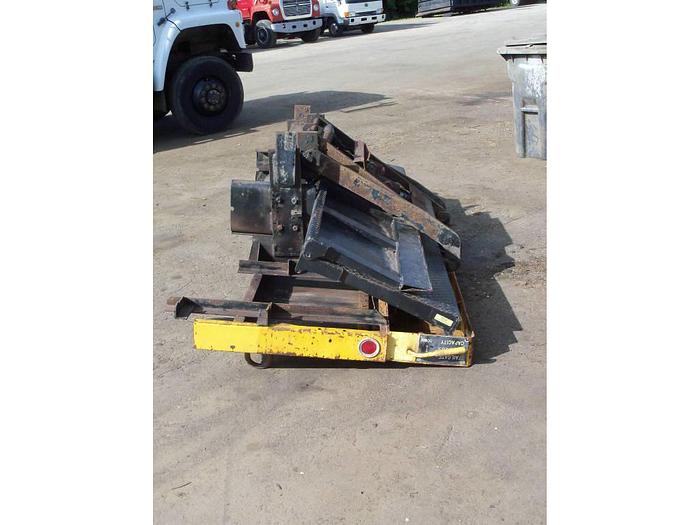 Used 2000 Tommy Lift-Gate- Stock #: 0073