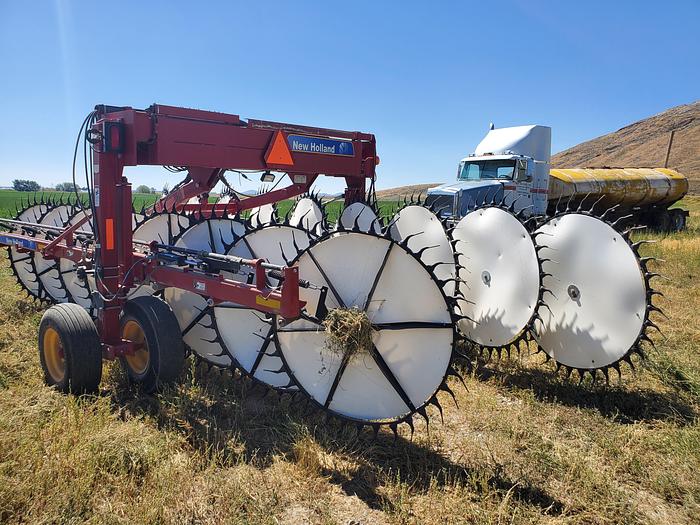 Used 2012 New Holland H5980 Wheel Rake