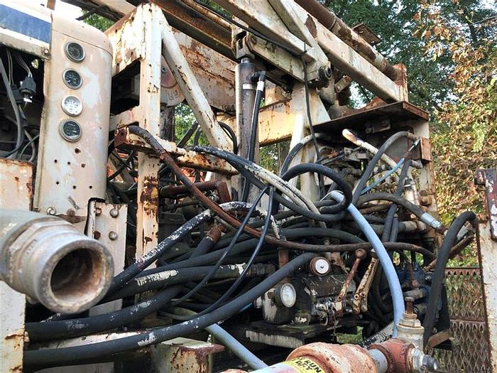 Used 1988 Mobile B57 Drill Rig