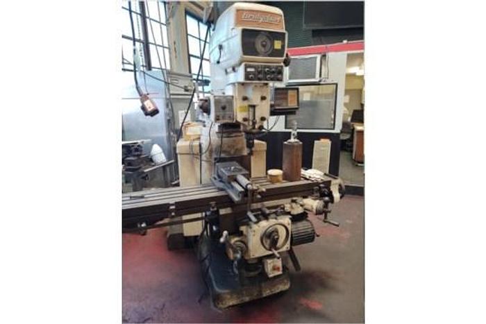 BRIDGEPRT SERIES II 5 HP VERTICAL MILLING MACHINE