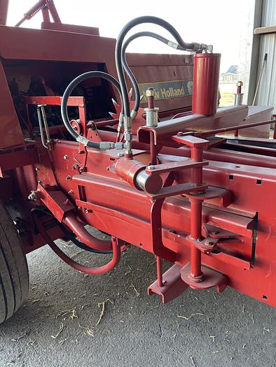 Used 2015 New Holland BC5070 Baler - 2 String