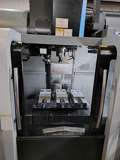 Used 2018 Hurco VM10i Vertical Maching Center ***Low Hours***