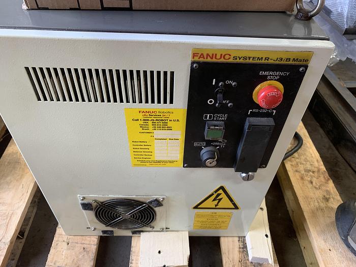 Used FANUC LR MATE 200iD/7H 5 AXIS CNC ROBOT WITH LR MATE R30iB CONTROLLER