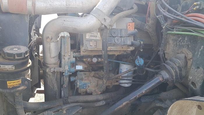 Used 2000 INTERNATIONAL-IHC 4900 Series Tandem Axle Deck Truck