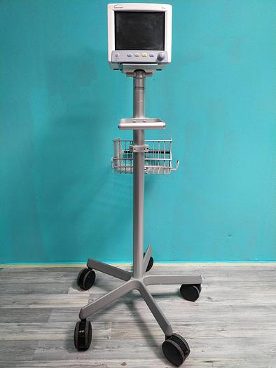 Gebraucht Datascope Trio Patientenmonitor auf Trolley mit Zubehör