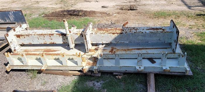 Used 2004 HEM 12-27 CONCRETE PAVER