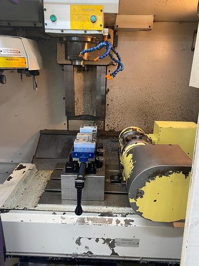 Used 1999 Bridgeport VMC 600/22 Digital Machining Center