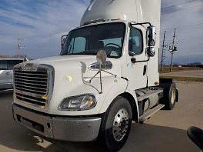 Used 2015 Freightliner Business Class M2