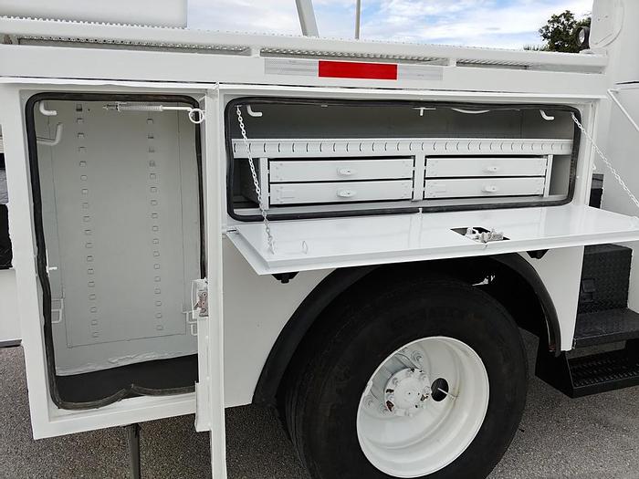 Used Altec TA41M 46 ft Articulating & Telescopic Material Handling Bucket Boom on 2009 Freightliner - G6484