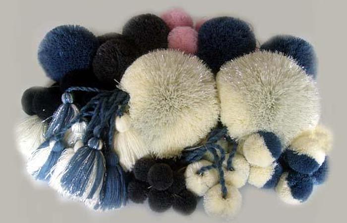 MACCHINA PER LA PRODUZIONE DI POM-PON E NAPPE  MODELLO PLC-SP