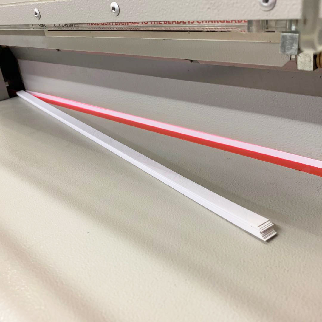 Used 2011 IDEAL 4315 Desktop Guillotine Cutter - 4040359DT