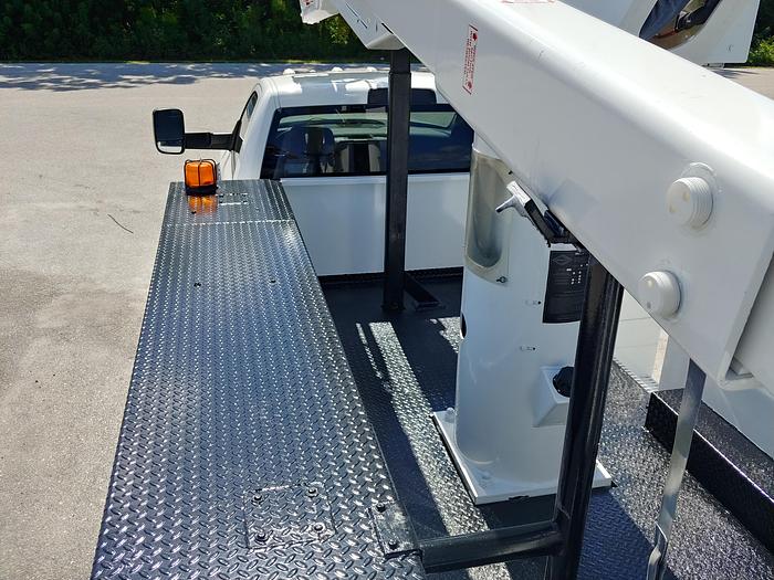 Used Versalift SST-40-EIH Telescopic Articulating Boom on 2014 Ram W5500 4x4 Reg Cab Utility Truck - 86383